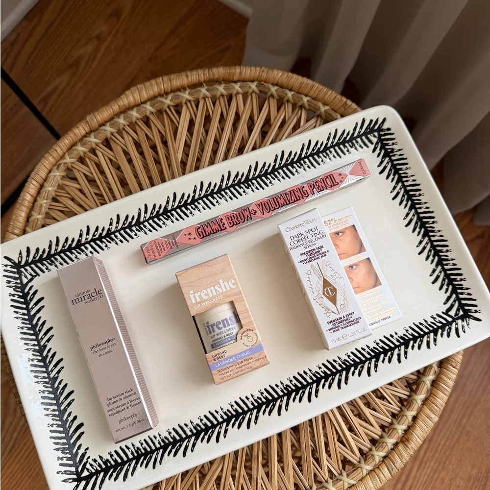 Beauty Discovery Bundle - Frenshe Benefit Charlotte Tillbury Philosophy